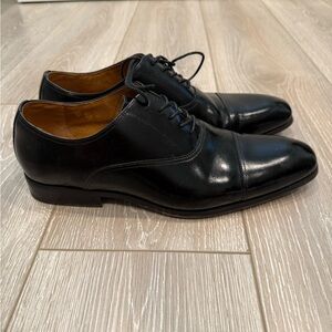 Florsheim Black Leather Oxfords